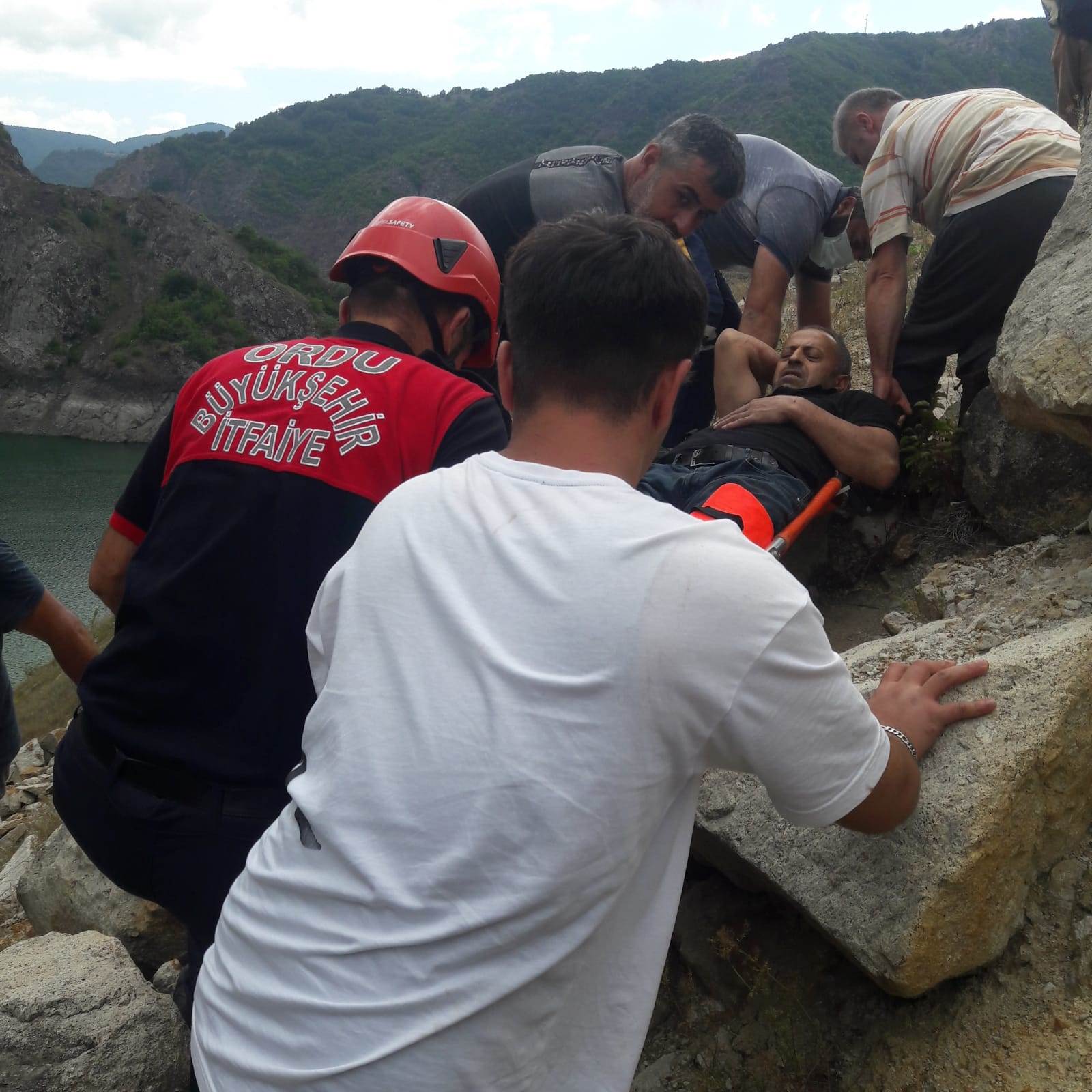 BARAJA DÜŞEN VATANDAŞI ORDU İTFAİYESİ KURTARDI
